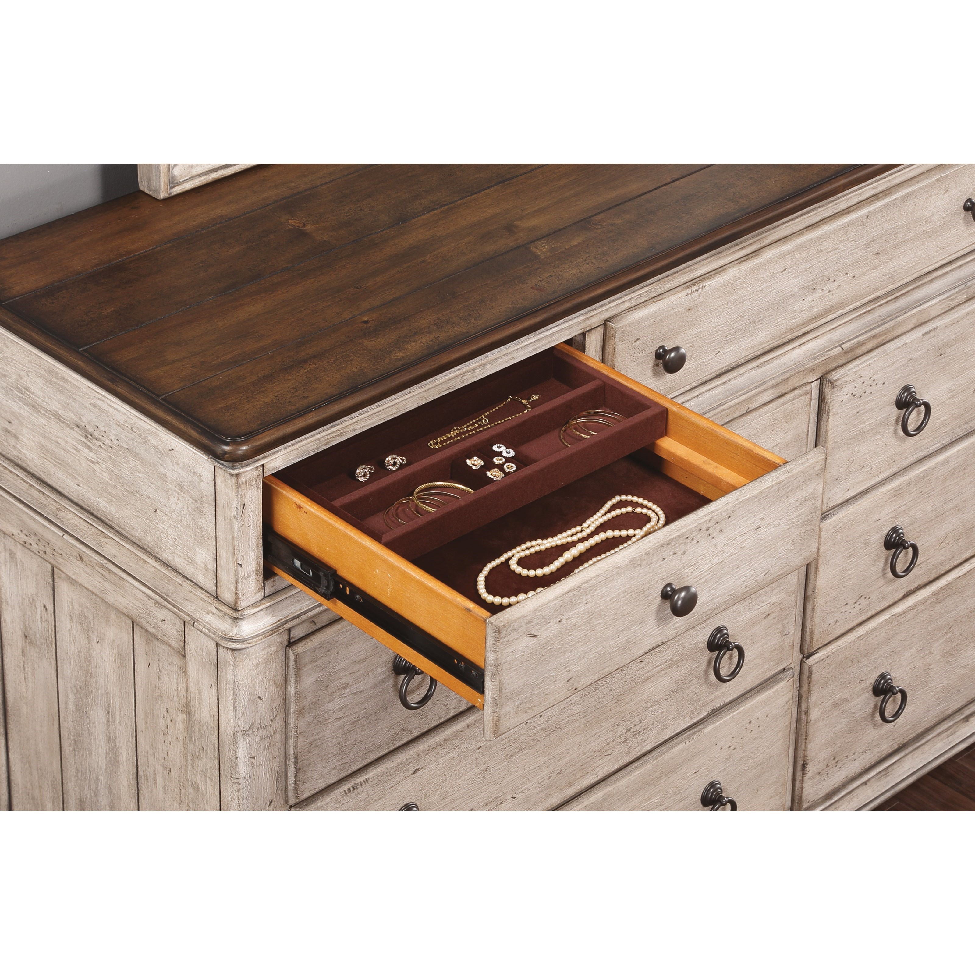 Flexsteel Ventura Relaxed Vintage 9Drawer Dresser with FalseBottom